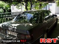 AUDI V8