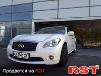 INFINITI Q70