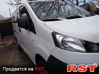 NISSAN NV200