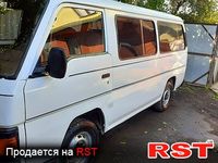 NISSAN Urvan