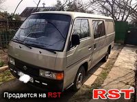 NISSAN Urvan