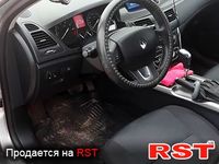 RENAULT Latitude