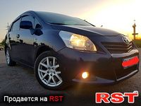 TOYOTA Avensis Verso