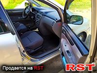 TOYOTA Avensis Verso