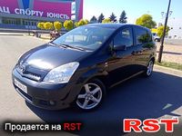 TOYOTA Corolla Verso