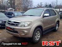 TOYOTA Fortuner