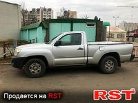 TOYOTA Tacoma