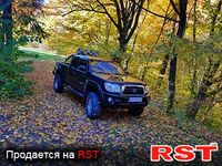 TOYOTA Tacoma