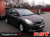 TOYOTA Verso