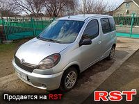 TOYOTA Yaris Verso